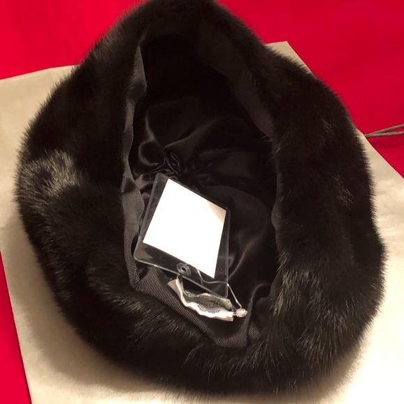 đź–¤MINK đź–¤ - Picture 8 of 9